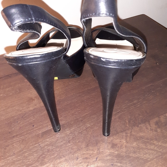 Jessica Simpson heels - Picture 3 of 4